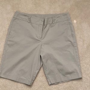 Ann Taylor Light beige women’s Bermuda Shorts